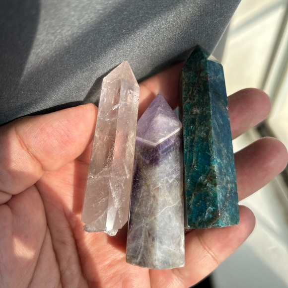 Assorted Crystal Points Collection - Picture 3 of 3